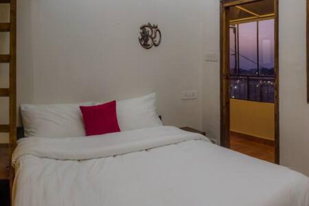 Cottage On Mall Road By Kalawati Homes Shimla Bagian luar foto
