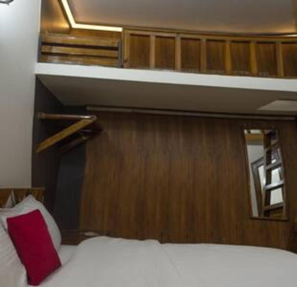 Cottage On Mall Road By Kalawati Homes Shimla Bagian luar foto